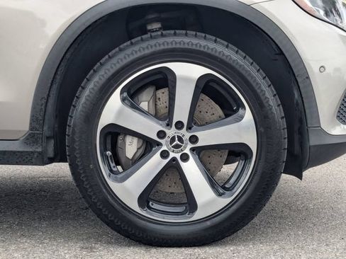 Used 2019 Mercedes-Benz GLC 350e 4MATIC image 13