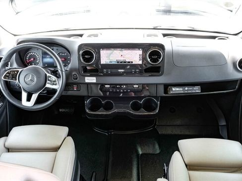 Used 2020 Mercedes-Benz Sprinter 3500 image 9