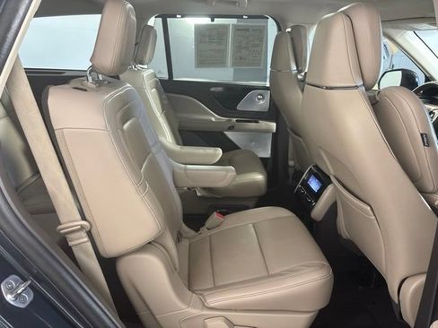 Used 2023 Lincoln Aviator Reserve w/ Equipment Group 201A AWD/4WD image 34