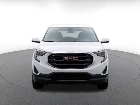 Used 2024 GMC Terrain SLE AWD/4WD image 2