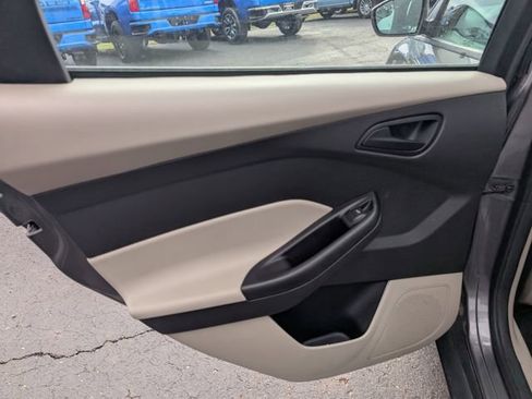 Used 2012 Ford Focus SE image 10