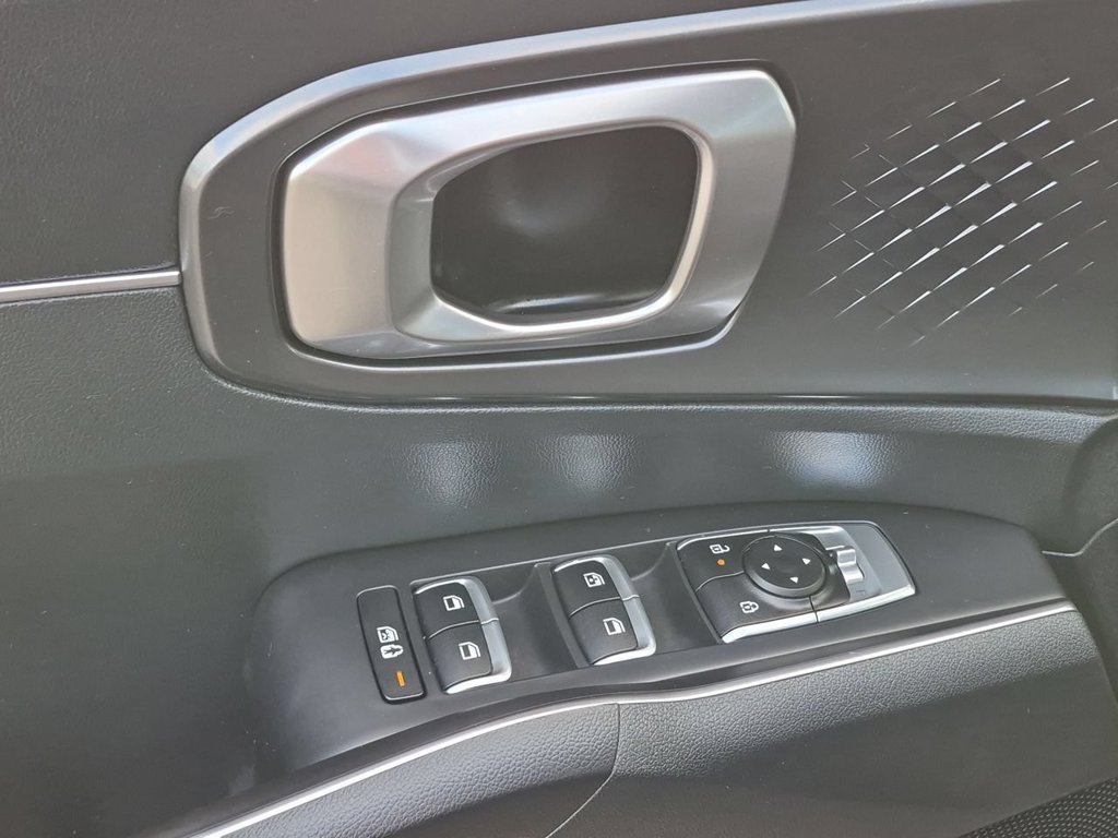 Certified 2024 Kia Sorento S w/ Panoramic Sunroof Package FWD image 24