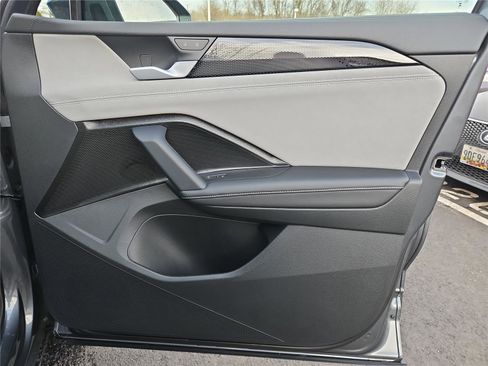 New 2026 Volkswagen Tiguan SE image 27