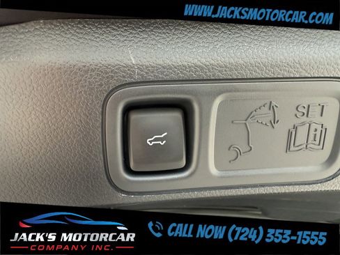 Used 2024 Ford Expedition Limited image 47
