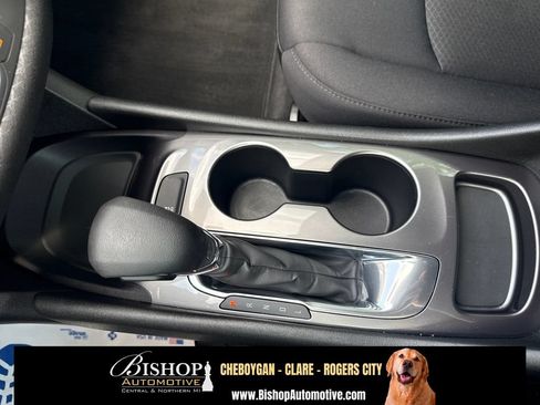 Used 2022 Chevrolet Malibu LS FWD image 19