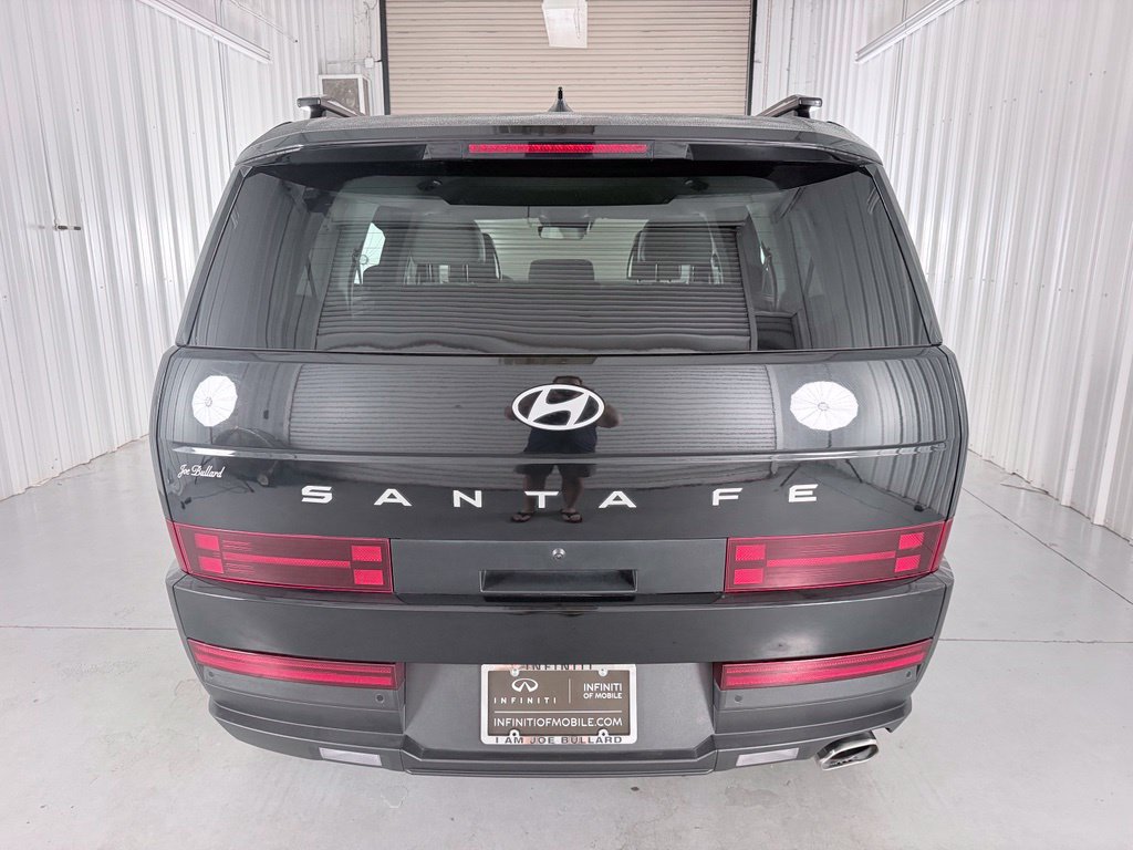 Used 2025 Hyundai Santa Fe SEL FWD image 6