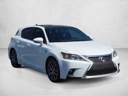 Used 2014 Lexus CT 200h w/ F Sport w/Nuluxe Interior FWD image 3