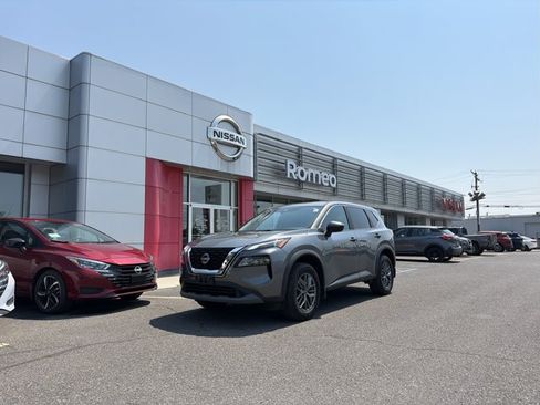 Certified 2023 Nissan Rogue S AWD/4WD image 1
