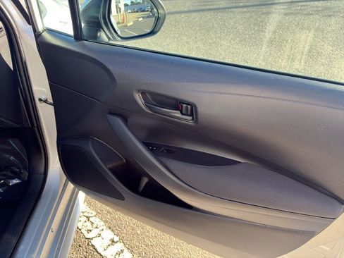 Used 2022 Toyota Corolla LE image 21