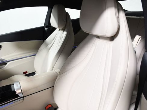 Used 2024 Mercedes-Benz CLE 300 4MATIC Coupe image 16