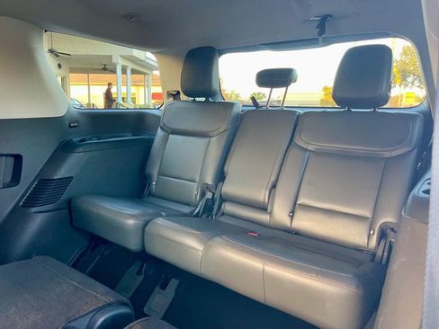 Used 2025 Ford Expedition Active image 13