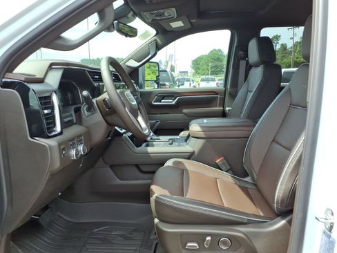 New 2026 GMC Sierra 2500 Denali w/ Denali Reserve Package AWD/4WD image 18