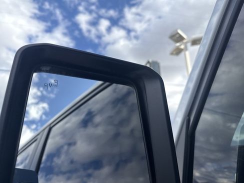 Used 2025 Toyota Land Cruiser image 12