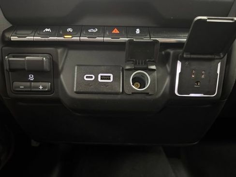 Used 2025 Chevrolet Silverado 1500 Custom AWD/4WD image 20