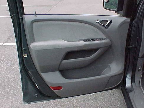 Used 2010 Honda Odyssey LX image 22