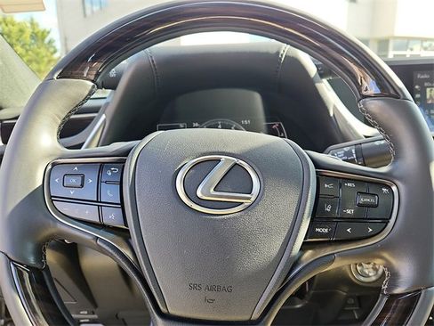 Used 2021 Lexus ES 350 350 w/ Premium Package image 19
