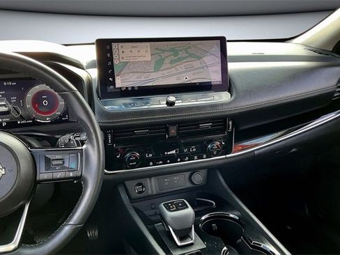 Certified 2024 Nissan Rogue SL image 9