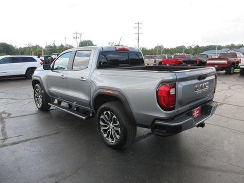 Used 2024 GMC Canyon Denali AWD/4WD image 9