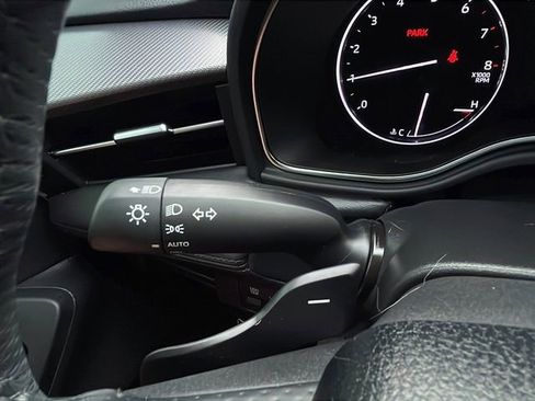 Used 2022 Toyota Avalon Touring image 23