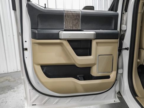 Used 2019 Ford F250 Lariat w/ Lariat Value Package image 46