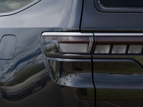 New 2026 Jeep Grand Wagoneer L 4WD image 9