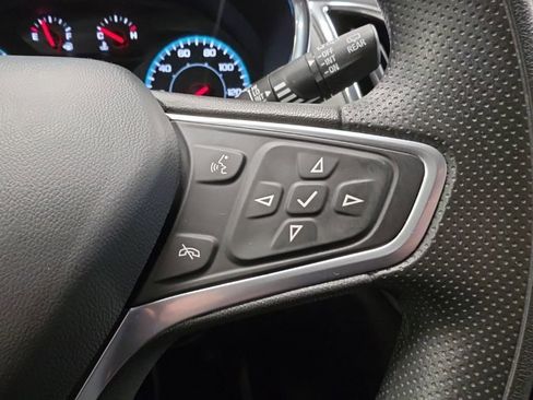 Used 2023 Chevrolet Equinox LS image 11