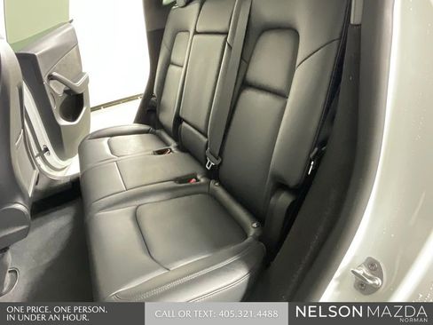 Used 2022 Tesla Model Y Long Range image 26