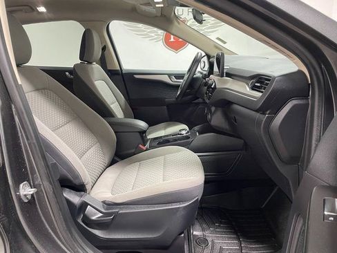 Used 2020 Ford Escape SE image 22