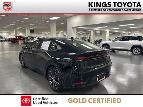 Certified 2025 Toyota Prius XLE FWD image 6
