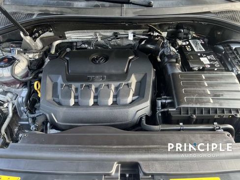 Used 2023 Volkswagen Tiguan SE w/ Panoramic Sunroof Package FWD image 36