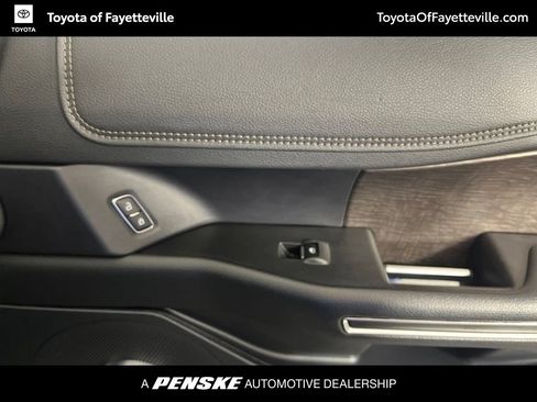 Used 2021 Ford Expedition Limited AWD/4WD image 24