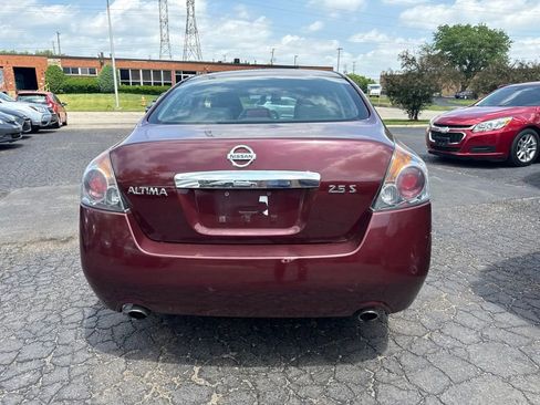 Used 2011 Nissan Altima 2.5 S FWD image 6
