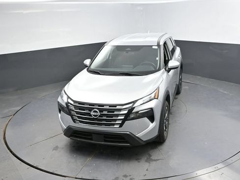 Used 2024 Nissan Rogue SV FWD image 37