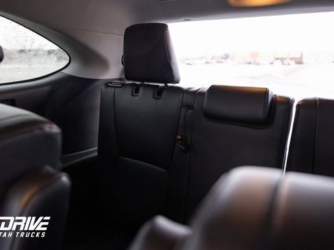 Used 2023 Toyota Highlander XLE image 29
