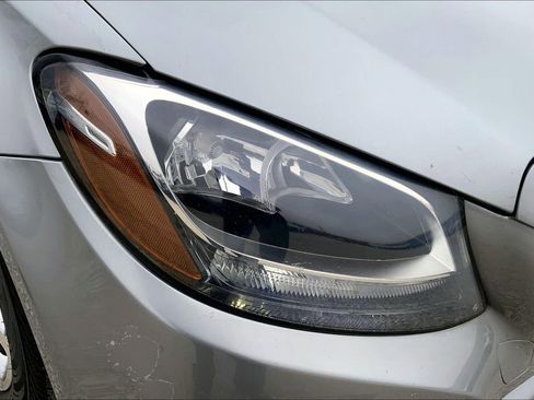 Used 2016 Mercedes-Benz C 300 Sedan image 27