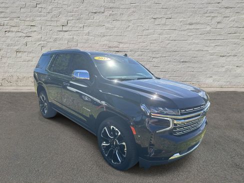 Used 2023 Chevrolet Tahoe Premier AWD/4WD image 3