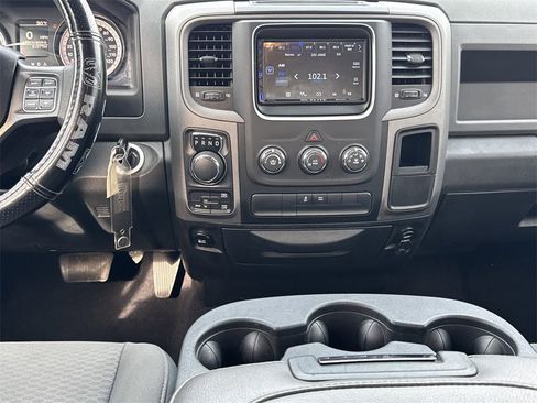 Used 2018 RAM 1500 Express image 10