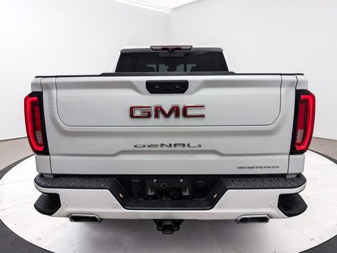 Used 2022 GMC Sierra 1500 Denali w/ Denali Reserve Package image 16