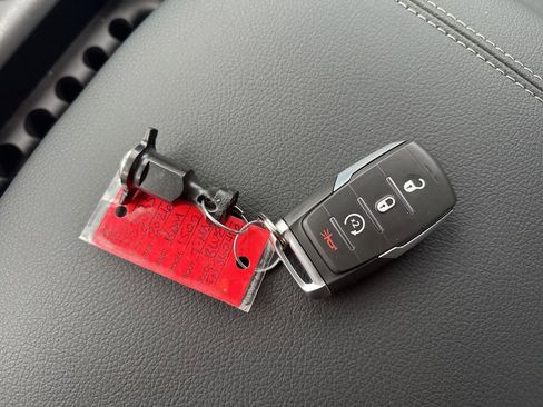 Used 2026 RAM 1500 Express AWD/4WD image 35