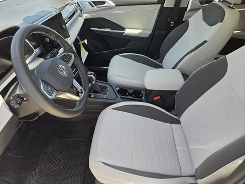New 2026 Volkswagen Taos SE FWD image 12