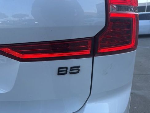 Used 2023 Volvo XC60 B5 Ultimate w/ Protection Package Premier image 9