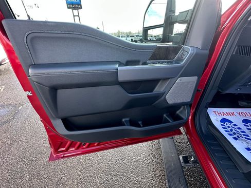 Used 2024 Ford F250 Lariat w/ Lariat Ultimate Package image 13