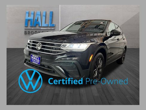 Certified 2022 Volkswagen Tiguan SE w/ Panoramic Sunroof Package image 1
