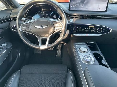 Used 2023 Genesis GV70 2.5T w/ Sport Prestige Package image 19