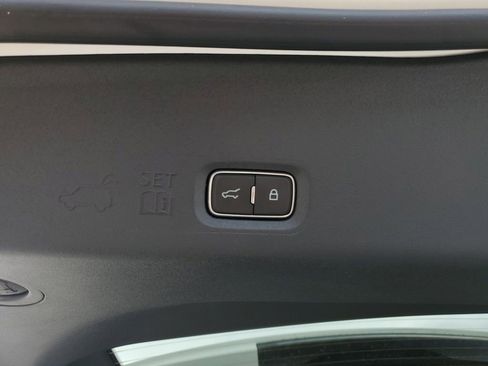 New 2025 Lincoln Navigator Reserve AWD/4WD image 7