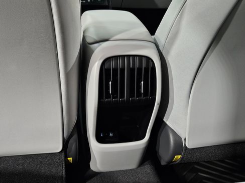 Used 2024 Hyundai Kona SEL w/ Convenience Package image 37