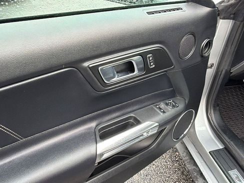 Used 2020 Ford Mustang Premium RWD image 15