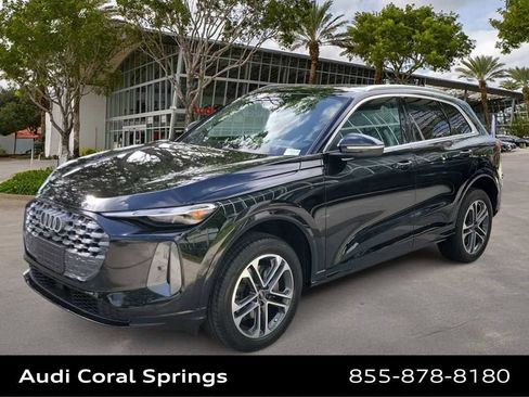 Used 2025 Audi Q5 Premium w/ Convenience Package AWD/4WD image 1