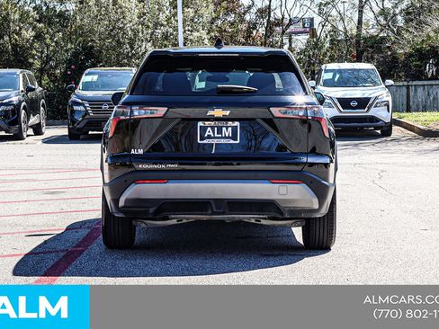 Used 2025 Chevrolet Equinox LT image 13