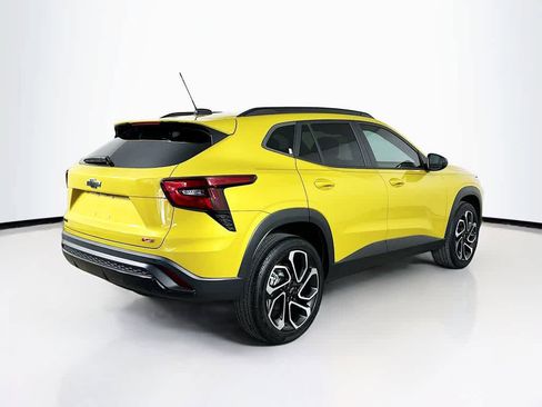 Used 2024 Chevrolet Trax RS w/ Sunroof Package image 24